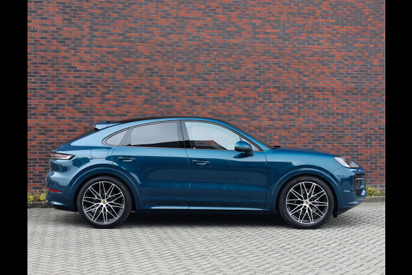 Porsche Cayenne Coupé 3.0 E-Hybrid | Pano - Trekhaak - Sport Chrono