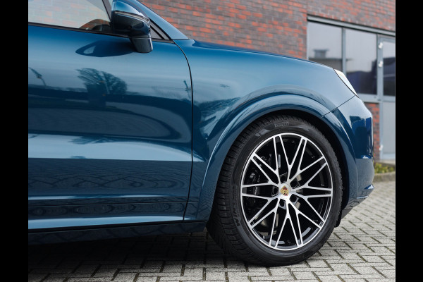 Porsche Cayenne Coupé 3.0 E-Hybrid | Pano - Trekhaak - Sport Chrono