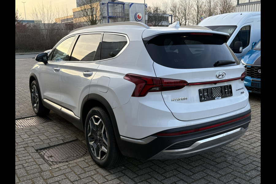Hyundai Santa Fe 1.6 T-GDI PHEV Premium Sky 7p. | Afneembare trekhaak | Panoramadak | Stoelverwarming | Adaptive cruise control | Camera | KRELL