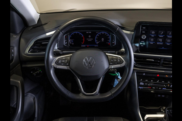 Volkswagen T-Roc 1.0 TSI Life / 110pk / Trekhaak / Achteruitrij camera / Stoelverwarming /