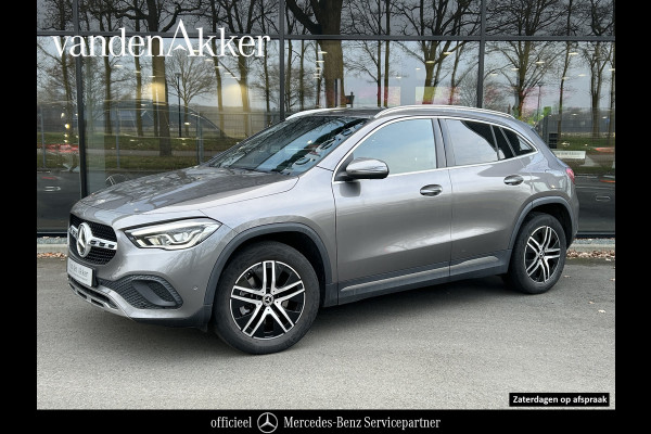 Mercedes-Benz GLA 250e Luxury Plugin Hybride 250e Luxury // Trekhaak // Carplay // Camera // Sfeerverlichting // Widescreen Dashbord
