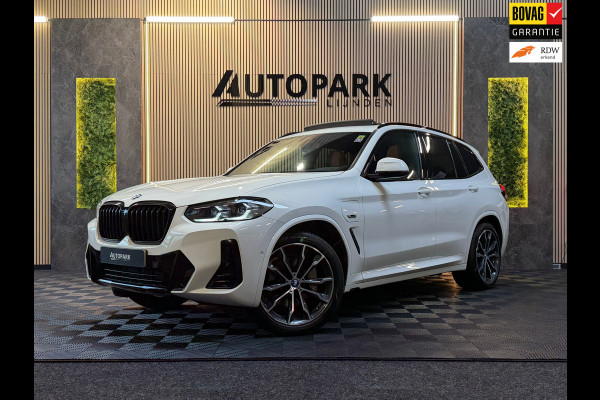BMW X3 XDrive30e High Executive M-SPORT|PANO|HuD|LASER|CARPLAY|TREKHAAK|SFEERVERLICHTING|STUURVERWARMING|PLUG IN HYBRIDE|292PK