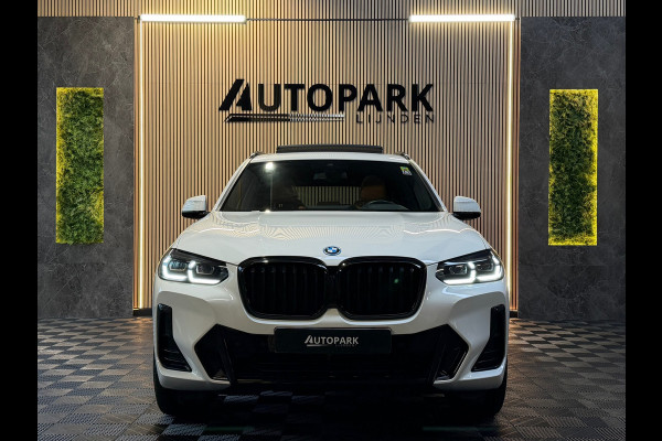 BMW X3 XDrive30e High Executive M-SPORT|PANO|HuD|LASER|CARPLAY|TREKHAAK|SFEERVERLICHTING|STUURVERWARMING|PLUG IN HYBRIDE|292PK