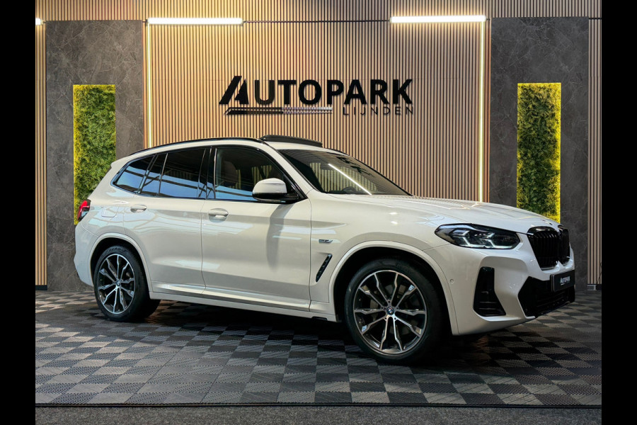 BMW X3 XDrive30e High Executive M-SPORT|PANO|HuD|LASER|CARPLAY|TREKHAAK|SFEERVERLICHTING|STUURVERWARMING|PLUG IN HYBRIDE|292PK