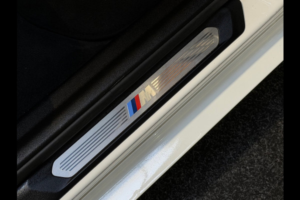 BMW X3 XDrive30e High Executive M-SPORT|PANO|HuD|LASER|CARPLAY|TREKHAAK|SFEERVERLICHTING|STUURVERWARMING|PLUG IN HYBRIDE|292PK