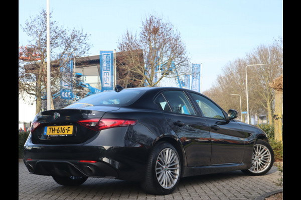 Alfa Romeo Giulia 2.0T Super / Adaptive CC
