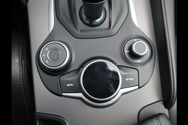 Alfa Romeo Giulia 2.0T Super / Adaptive CC