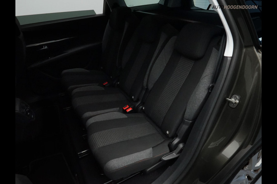 Peugeot 5008 1.2 PureTech Active 7-zits Luxe (APPLE CARPLAY,PARKEERSENSOREN,CRUISE,COMFORT-STOELEN,LANE ASSIST,CLIMATE,NIEUWE APK)