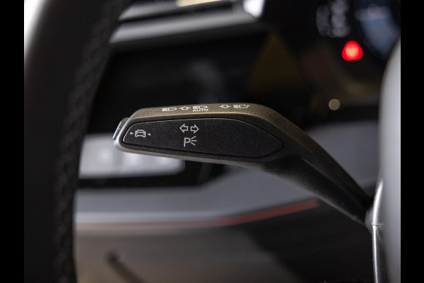 Audi A3 Sportback 35 TFSI S edition / 150pk / Panorama dak / Sonos / Achteruitrij camera /