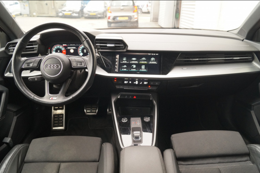 Audi A3 Limousine 30 TFSI Automaat S-Line Edition -NAVI-ECC-LED-