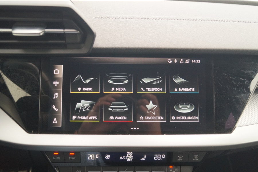 Audi A3 Limousine 30 TFSI Automaat S-Line Edition -NAVI-ECC-LED-