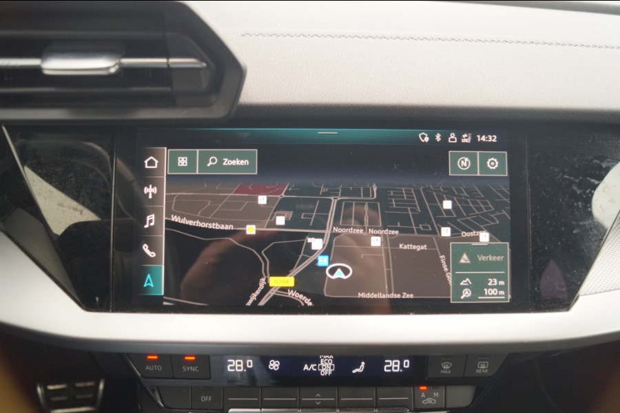 Audi A3 Limousine 30 TFSI Automaat S-Line Edition -NAVI-ECC-LED-