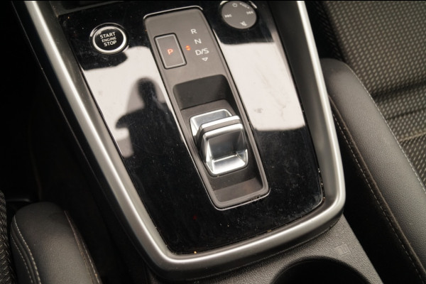 Audi A3 Limousine 30 TFSI Automaat S-Line Edition -NAVI-ECC-LED-