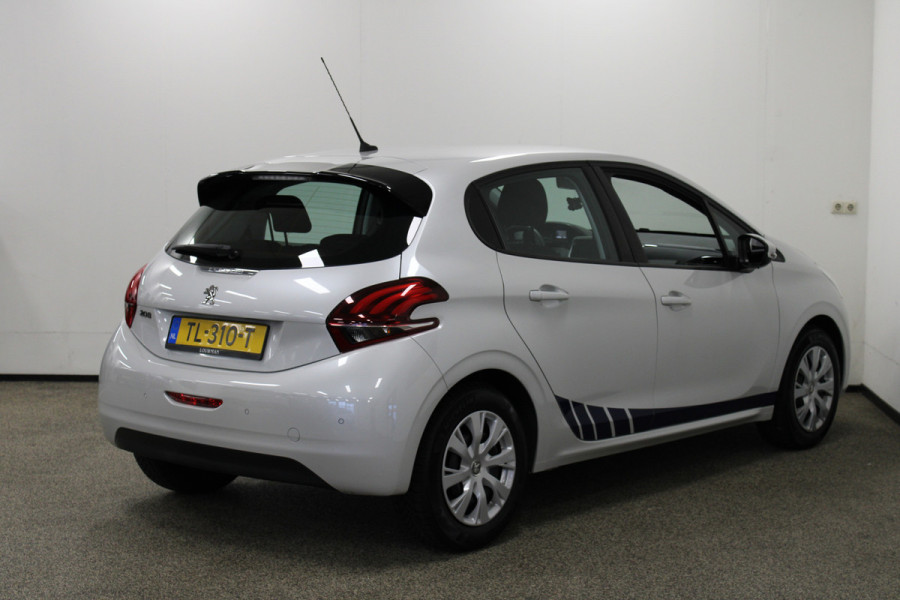 Peugeot 208 1.2 PureTech Blue Lion Navi/Carplay.