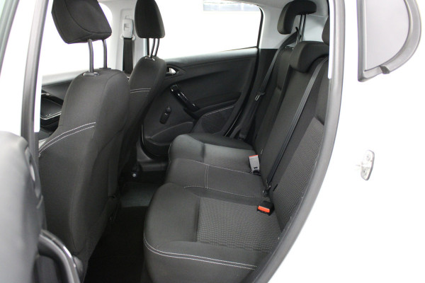 Peugeot 208 1.2 PureTech Blue Lion Navi/Carplay.