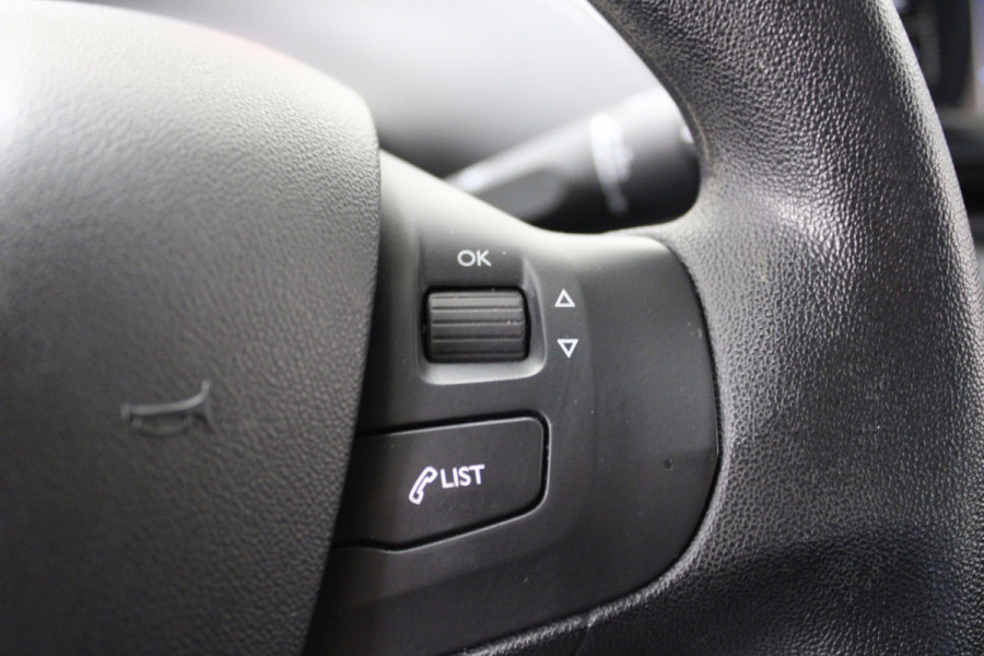 Peugeot 208 1.2 PureTech Blue Lion Navi/Carplay.