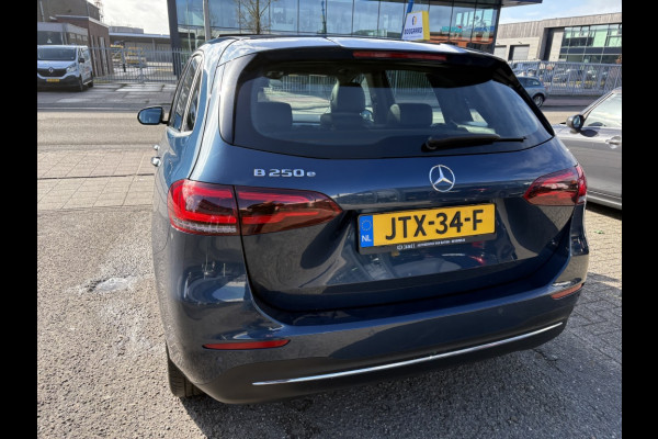 Mercedes-Benz B-Klasse 250 e Premium Plus Panodak