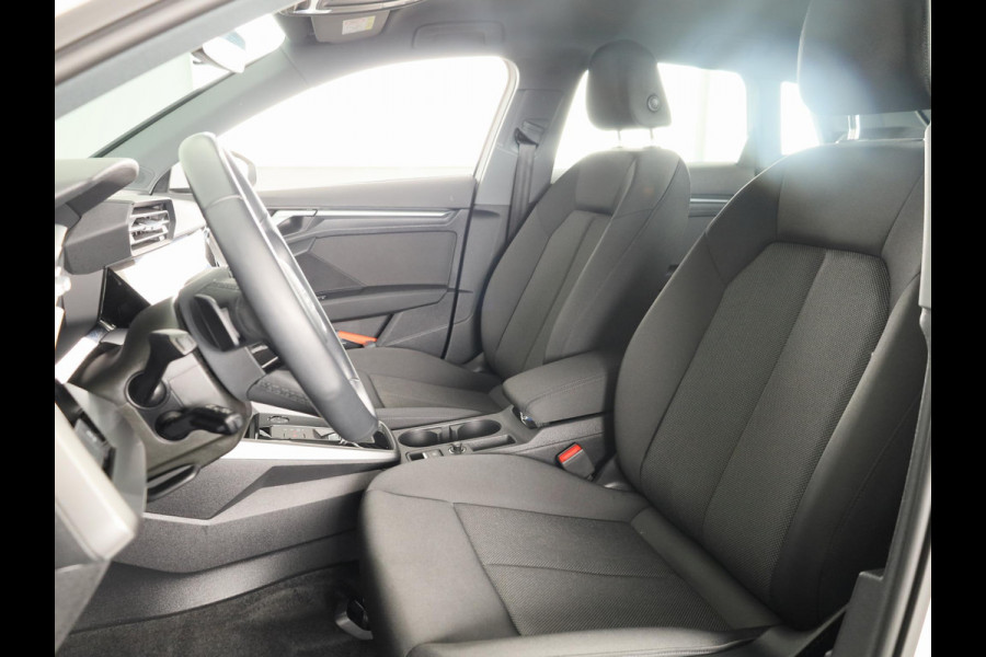 Audi A3 Sportback 30 TFSI Pro Line 110 pk S-tronic | Verlengde garantie | Navigatie via App | Parkeersensoren achter | LED koplampen |