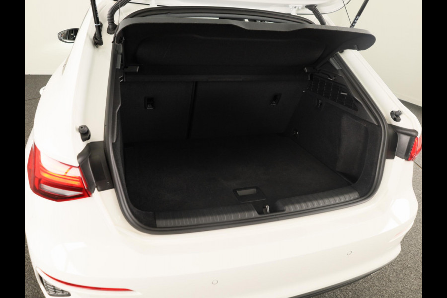 Audi A3 Sportback 30 TFSI Pro Line 110 pk S-tronic | Verlengde garantie | Navigatie via App | Parkeersensoren achter | LED koplampen |