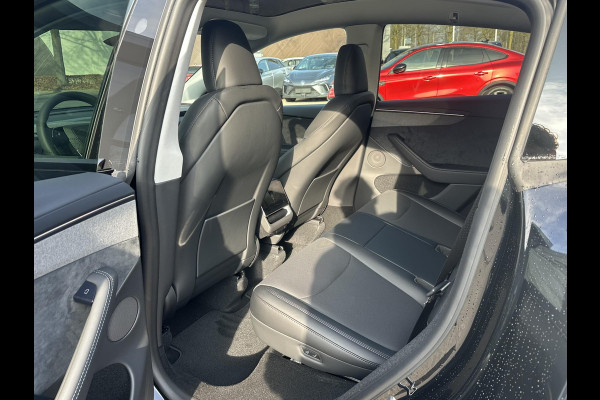 Tesla Model Y Premium Long Range AWD 75 kWh NIEUWE AUTO – DIRECT LEVERBAAR! 1E TOELATING 28-01-2026