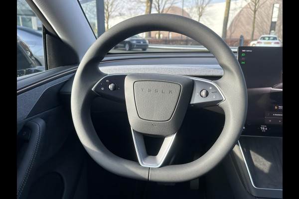 Tesla Model Y Premium Long Range AWD 75 kWh NIEUWE AUTO – DIRECT LEVERBAAR! 1E TOELATING 28-01-2026