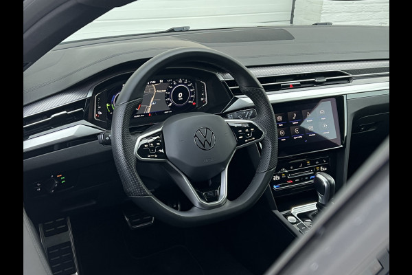Volkswagen Arteon Shooting Brake 1.4 TSI eHybrid R-Line | Trekhaak | Pano | Matrix LED | ACC