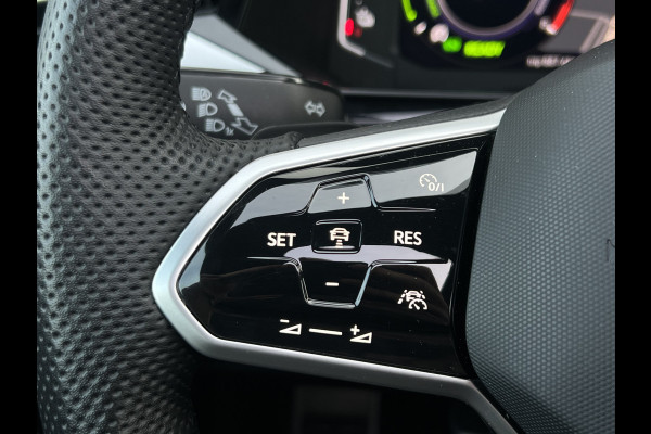 Volkswagen Arteon Shooting Brake 1.4 TSI eHybrid R-Line | Trekhaak | Pano | Matrix LED | ACC