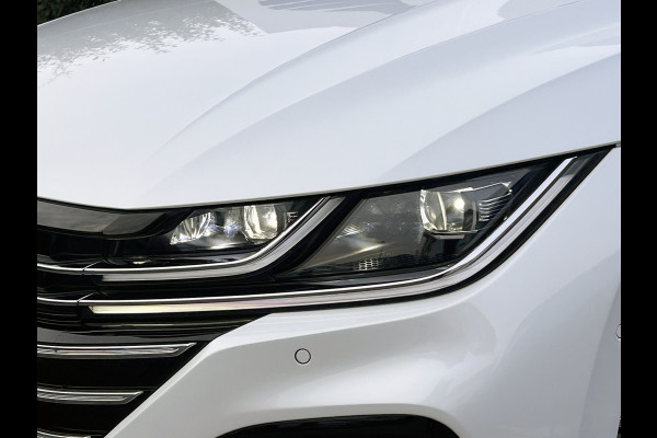 Volkswagen Arteon Shooting Brake 1.4 TSI eHybrid R-Line | Trekhaak | Pano | Matrix LED | ACC