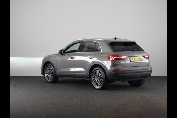 Audi Q3 45 TFSI e Advanced edition 245pk | Navigatie | Sportstoelen | 19 inch lichtmetalen velgen | Stoelverwarming | Adaptieve cruise controle