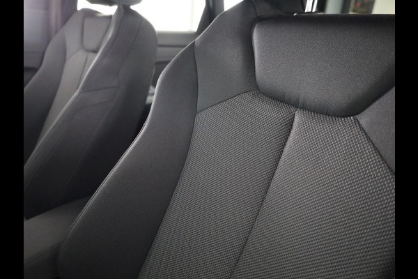 Audi Q3 45 TFSI e Advanced edition 245pk | Navigatie | Sportstoelen | 19 inch lichtmetalen velgen | Stoelverwarming | Adaptieve cruise controle