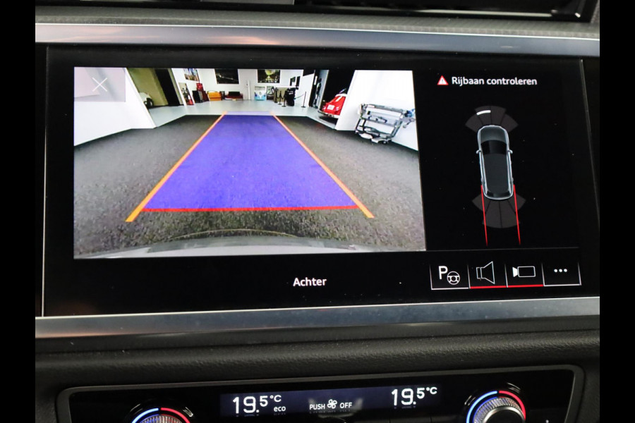 Audi Q3 45 TFSI e Advanced edition 245pk | Navigatie | Sportstoelen | 19 inch lichtmetalen velgen | Stoelverwarming | Adaptieve cruise controle