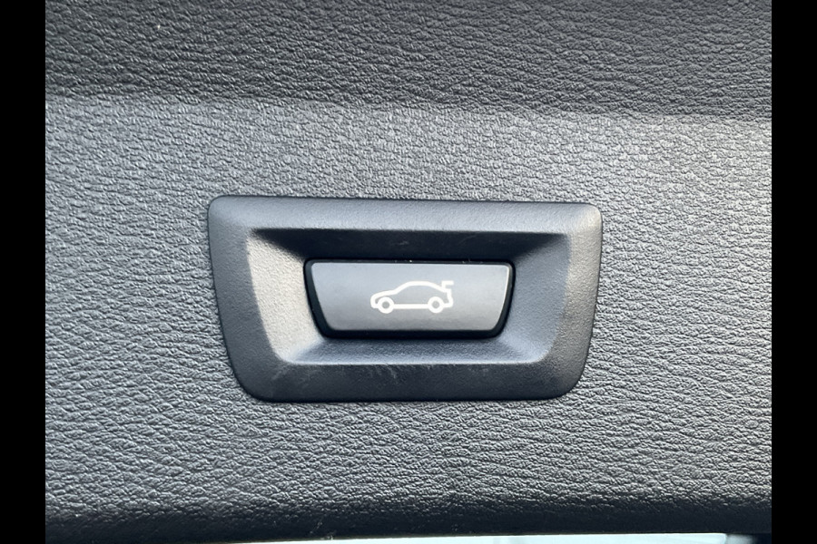 BMW X1 18i 140pk M-Sport Executive Edition Clima Cruise Head up Display