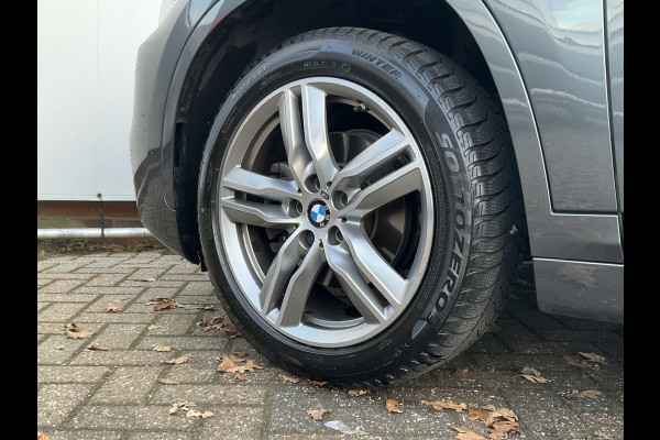 BMW X1 18i 140pk M-Sport Executive Edition Clima Cruise Head up Display