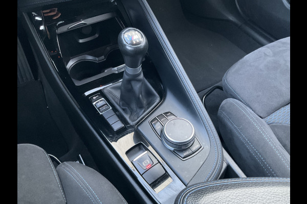 BMW X1 18i 140pk M-Sport Executive Edition Clima Cruise Head up Display