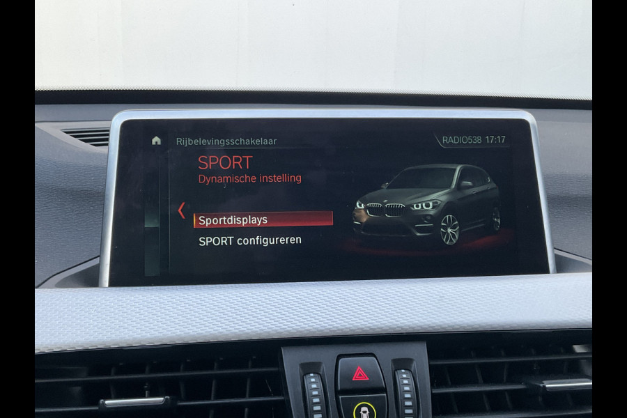 BMW X1 18i 140pk M-Sport Executive Edition Clima Cruise Head up Display