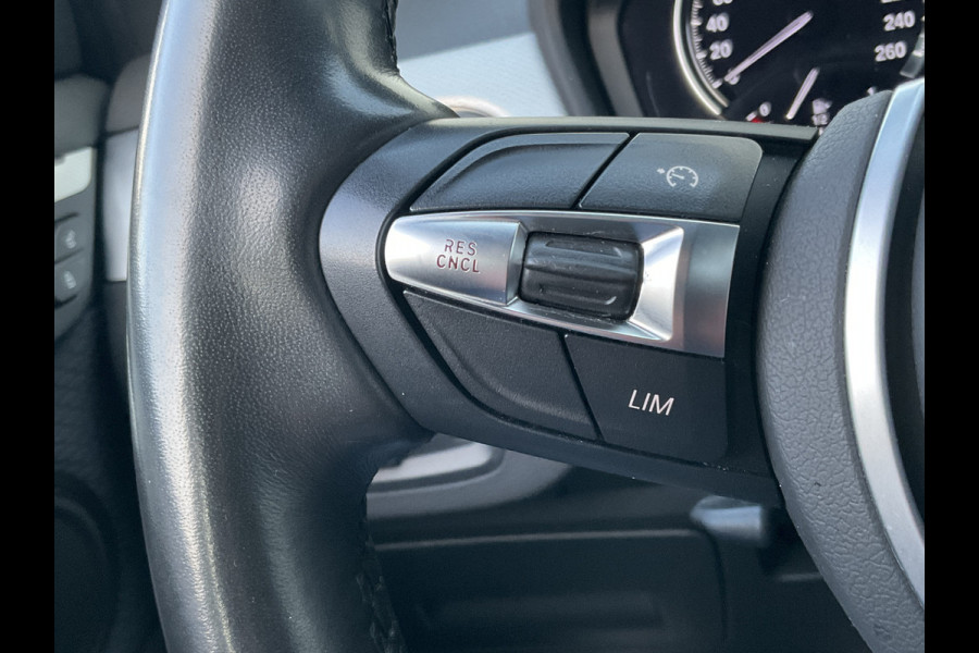 BMW X1 18i 140pk M-Sport Executive Edition Clima Cruise Head up Display