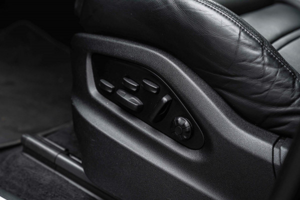 Porsche Cayenne Coupé 3.0 E-Hybrid Platinum Edition Sport Design Luchtvering Pano Soft Black Optic Close 22''