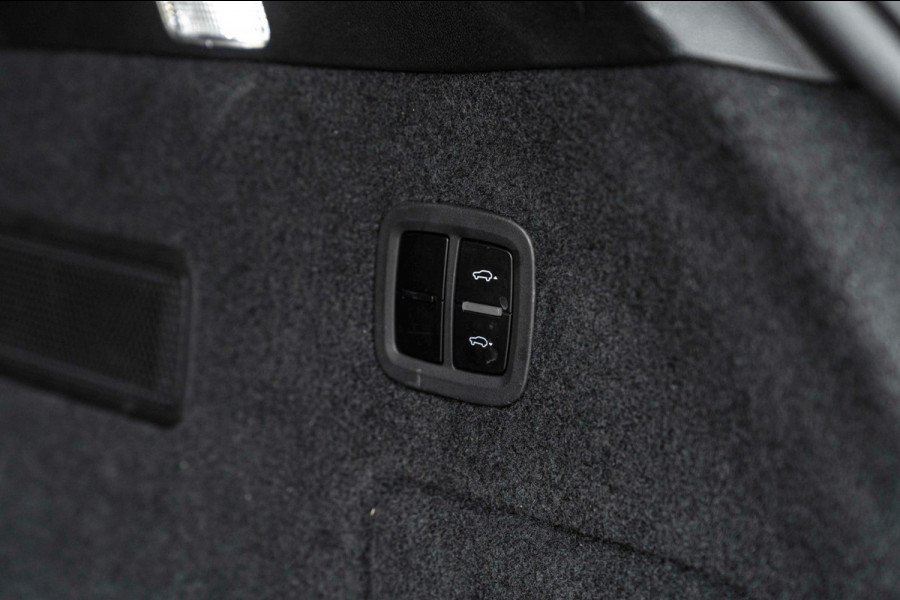 Porsche Cayenne Coupé 3.0 E-Hybrid Platinum Edition Sport Design Luchtvering Pano Soft Black Optic Close 22''