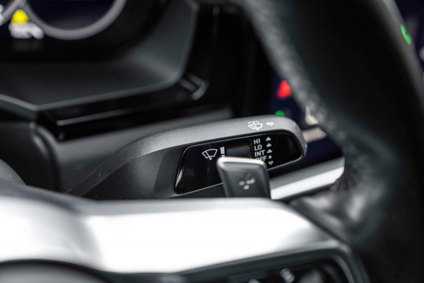 Porsche Cayenne Coupé 3.0 E-Hybrid Platinum Edition Sport Design Luchtvering Pano Soft Black Optic Close 22''