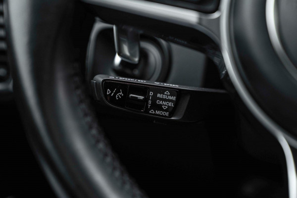 Porsche Cayenne Coupé 3.0 E-Hybrid Platinum Edition Sport Design Luchtvering Pano Soft Black Optic Close 22''