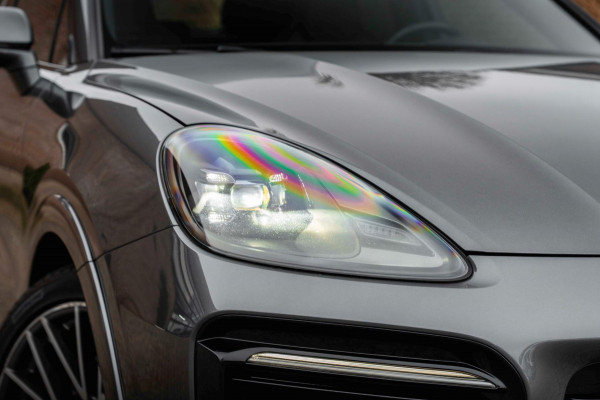 Porsche Cayenne Coupé 3.0 E-Hybrid Platinum Edition Sport Design Luchtvering Pano Soft Black Optic Close 22''