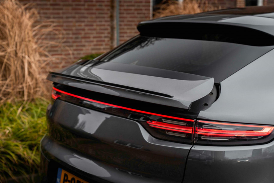 Porsche Cayenne Coupé 3.0 E-Hybrid Platinum Edition Sport Design Luchtvering Pano Soft Black Optic Close 22''
