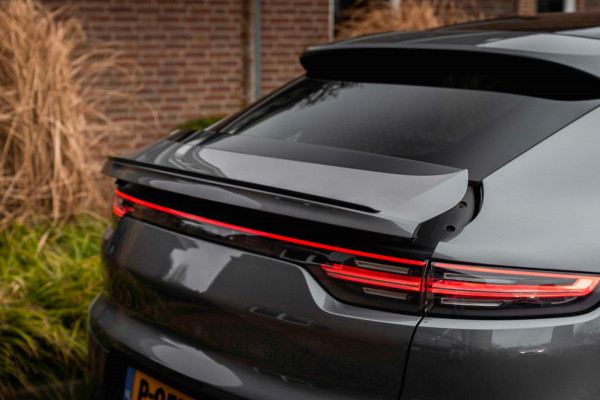 Porsche Cayenne Coupé 3.0 E-Hybrid Platinum Edition Sport Design Luchtvering Pano Soft Black Optic Close 22''
