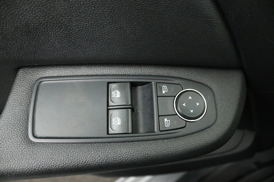 Renault Clio 1.0 TCe Zen (NAVIGATIE, PARKEERSENSOREN, CRUISE, 1e EIGENAAR, GOED ONDERHOUDEN)