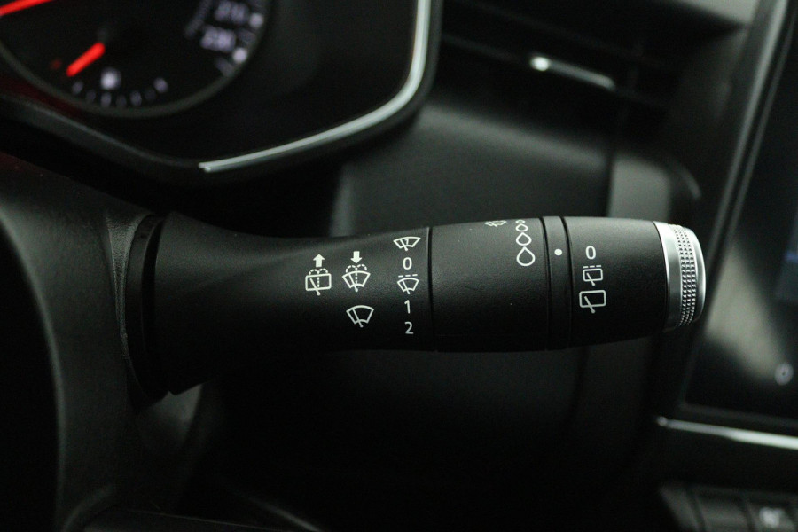 Renault Clio 1.0 TCe Zen (NAVIGATIE, PARKEERSENSOREN, CRUISE, 1e EIGENAAR, GOED ONDERHOUDEN)