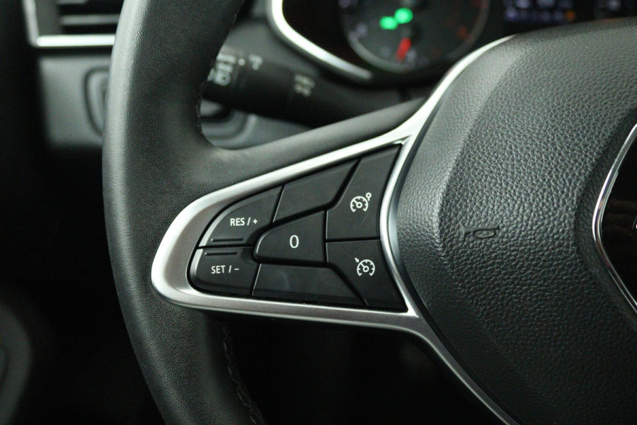 Renault Clio 1.0 TCe Zen (NAVIGATIE, PARKEERSENSOREN, CRUISE, 1e EIGENAAR, GOED ONDERHOUDEN)