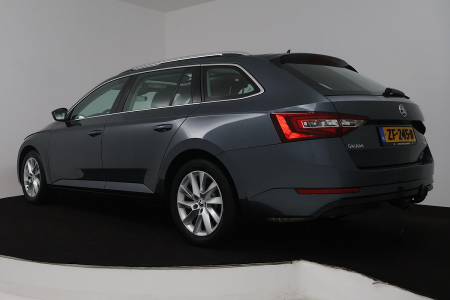 Škoda Superb Combi 1.5 TSI ACT Ambition Business (PANORAMADAK, TREKHAAK, STOELVERWARMING, CARPLAY, PDC)