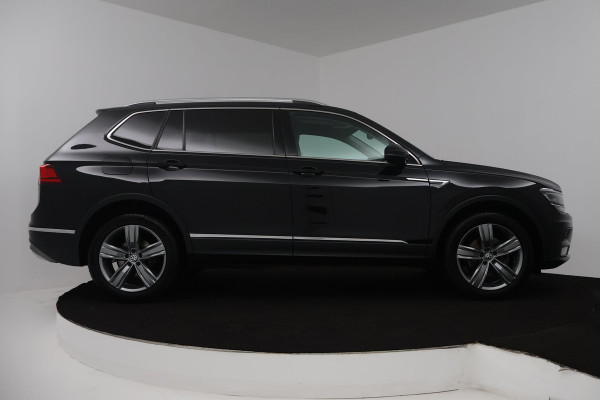 Volkswagen Tiguan Allspace 1.4 TSI Highline 7p. (TREKHAAK, VIRTUAL, STOELVERWARMING, CAMERA, LEDER, LED)