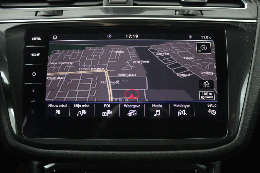 Volkswagen Tiguan Allspace 1.4 TSI Highline 7p. (TREKHAAK, VIRTUAL, STOELVERWARMING, CAMERA, LEDER, LED)