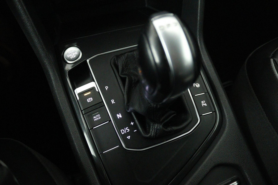 Volkswagen Tiguan Allspace 1.4 TSI Highline 7p. (TREKHAAK, VIRTUAL, STOELVERWARMING, CAMERA, LEDER, LED)